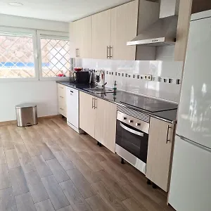 Apartamento Cercano A Ifema, Aeropuerto, Clinica Universitaria Navarra Y Civitas Metropolitano , Madrid España